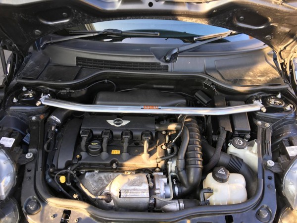 Summit Racing Upper Strut Brace R56 | Orranje Performance